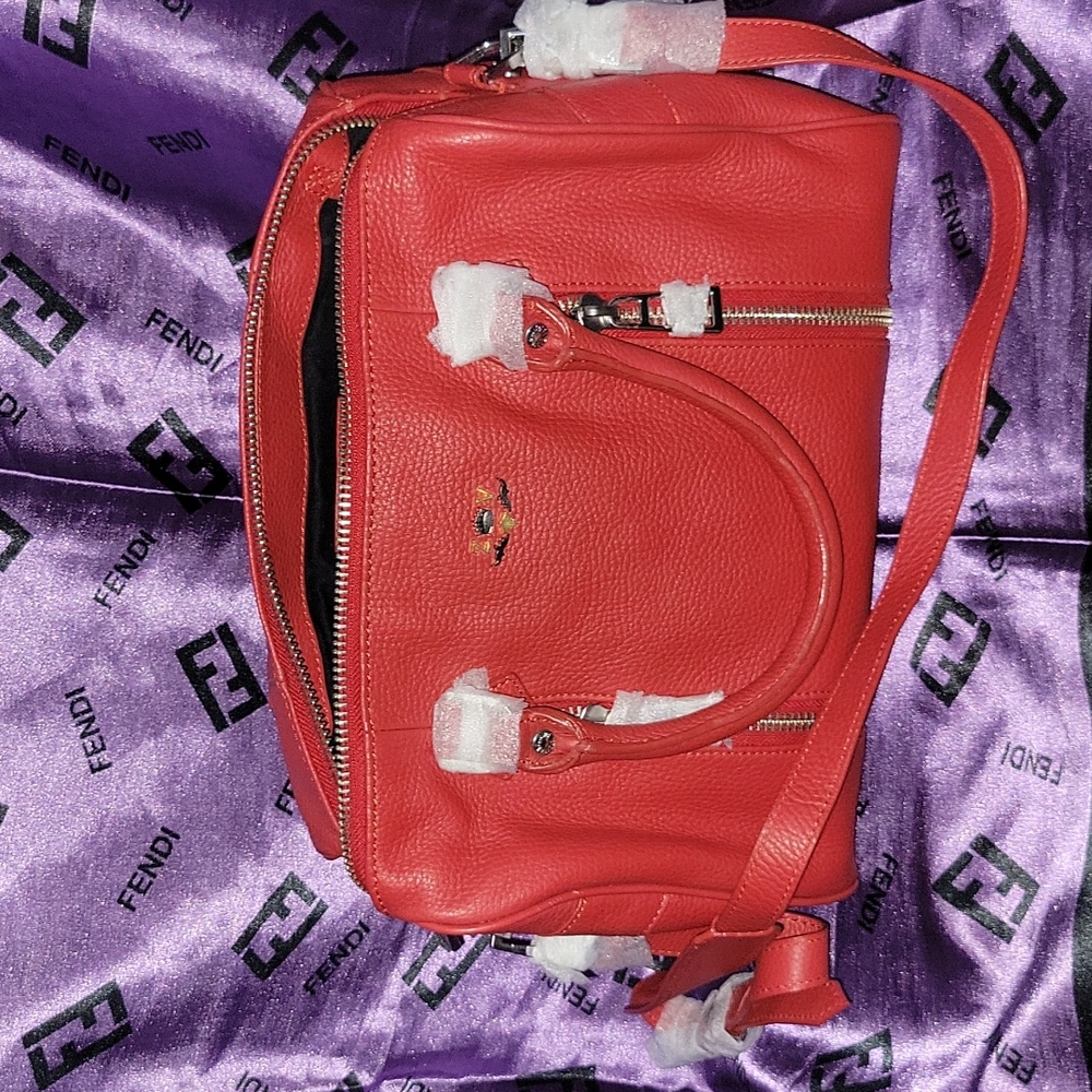 ZADIG AND VOLTAIRE Sunny Bag Leather Crossbody Bag 9" H x 13" W × 5" D brand new